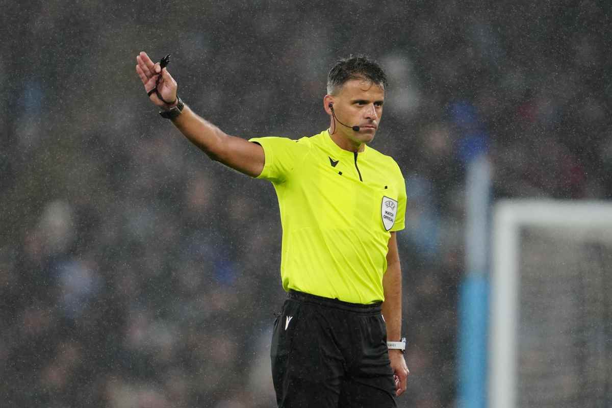 L'arbitro Gil Manzano